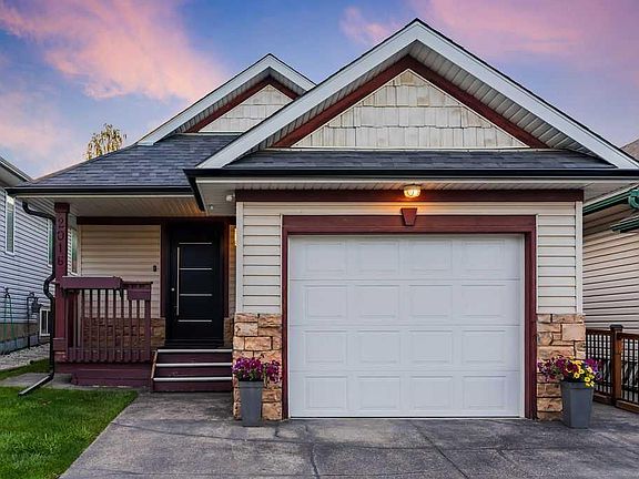 2nd image of 2016 Country Hills Cir NW