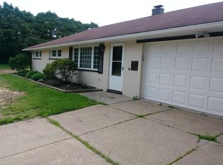 12798 Kenyon Dr, Chesterland, OH 44026