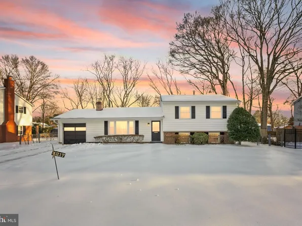 4217 Alcott St, Alexandria, VA 22309