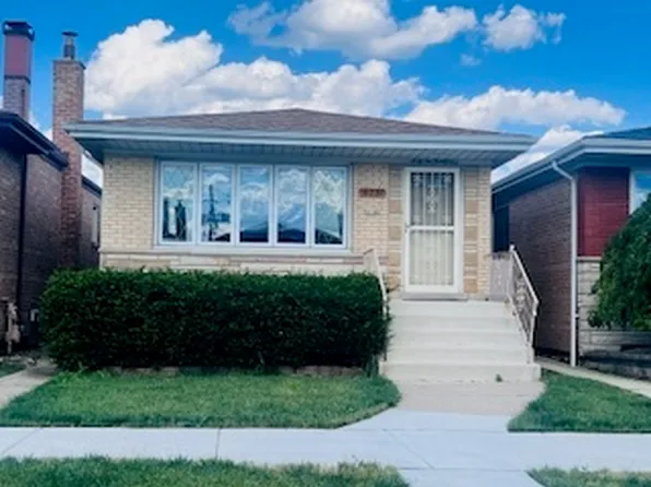 (undisclosed Address), Chicago, IL 60638