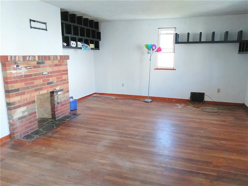 2nd image of 612 Gaskill Ave