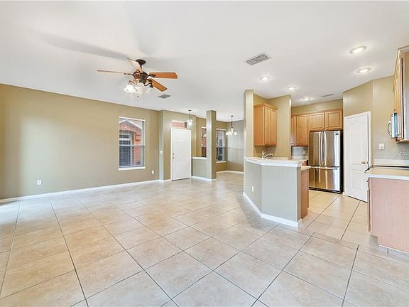 5th image of 2431 Pine Oak Trl