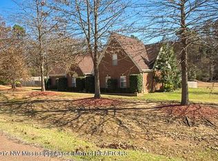 7727 Elizabeth Dr, Olive Branch, MS 38654