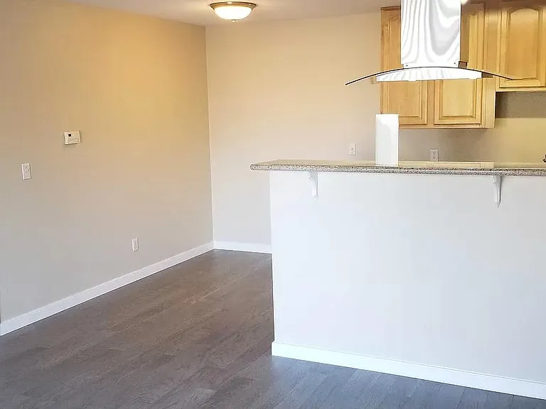 2265 Lakeview Cir — Photo 4