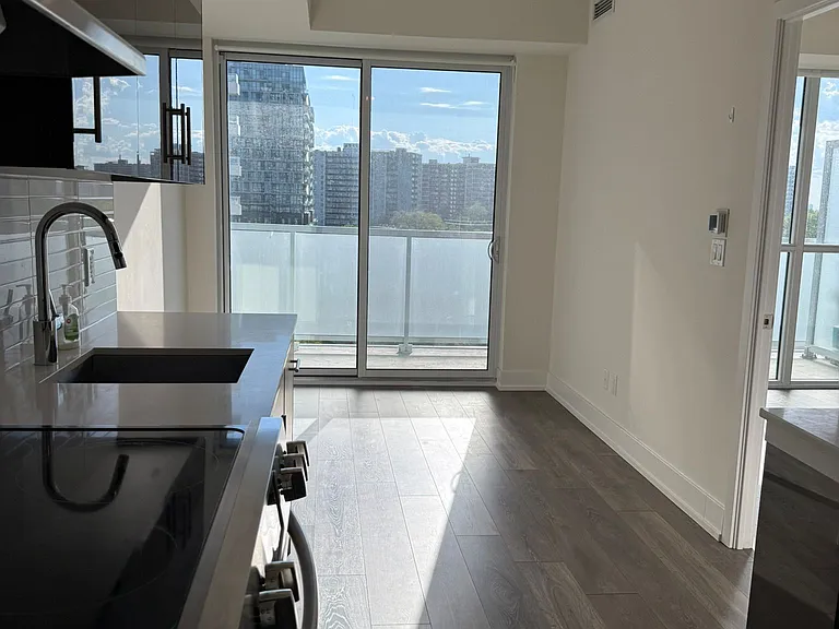 188 Fairview Mall Dr #706 — Photo 1