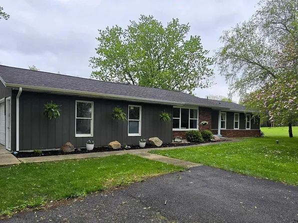 2013 E Wallace Rd, Kendallville, IN 46755