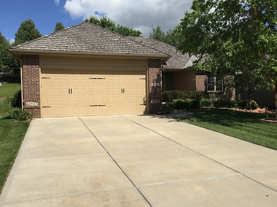 1st image of 3219 N 157th St