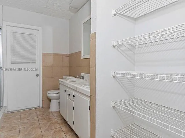 3910 NW 4th Ct — Photo 9