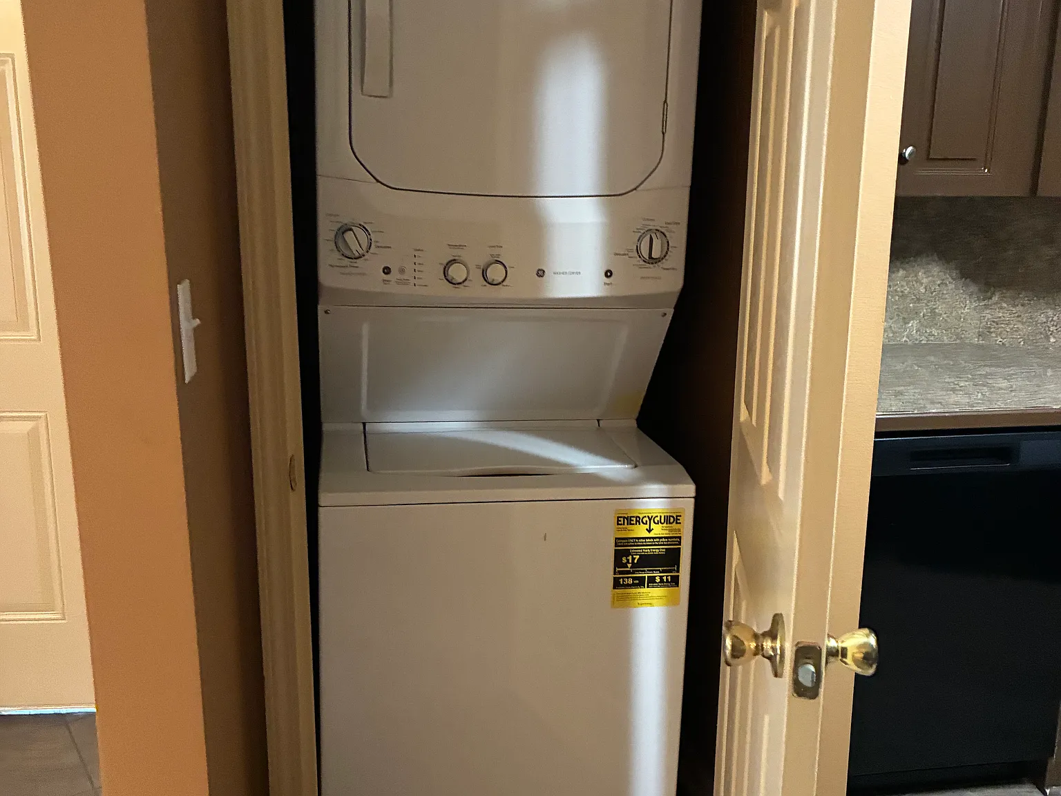 2 bed, 816 sqft, $1,000 — Photo 3
