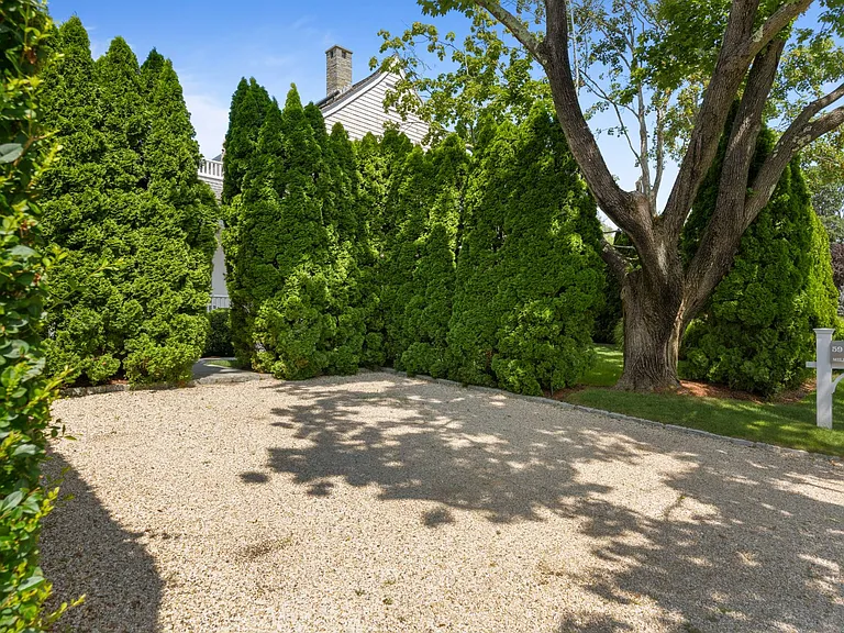 59 Miller Ln E — Photo 31
