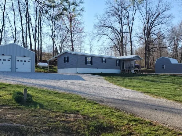 3414 Beard Rd, Loogootee, IN 47553