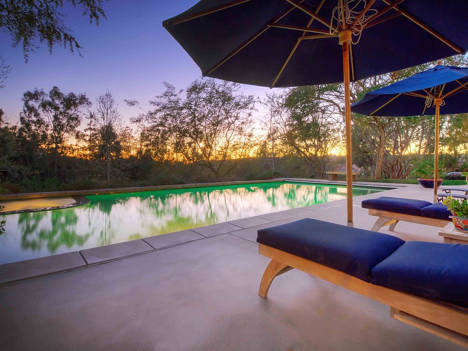 Spectacular nightly sunsets.