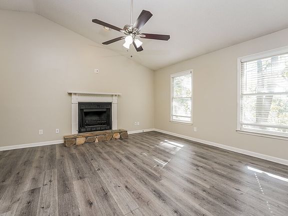 4th image of 2400 Boone Pl