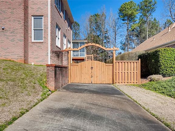 4th image of 625 Indian Acres Ct