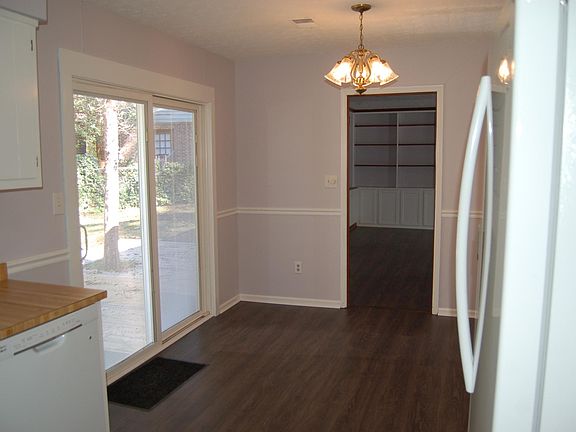 4th image of 3275 Alcazar Dr