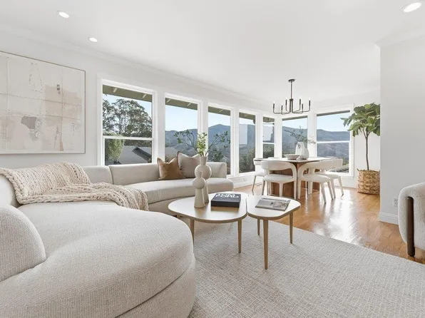 1179 Park Pacifica Ave, Pacifica, CA 94044