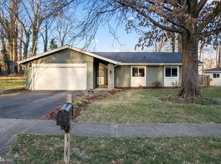 1543 Youngs Point Pl, Herndon, VA 20170