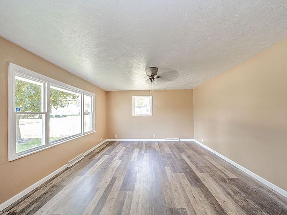 5th image of 1207 S Wall Ave