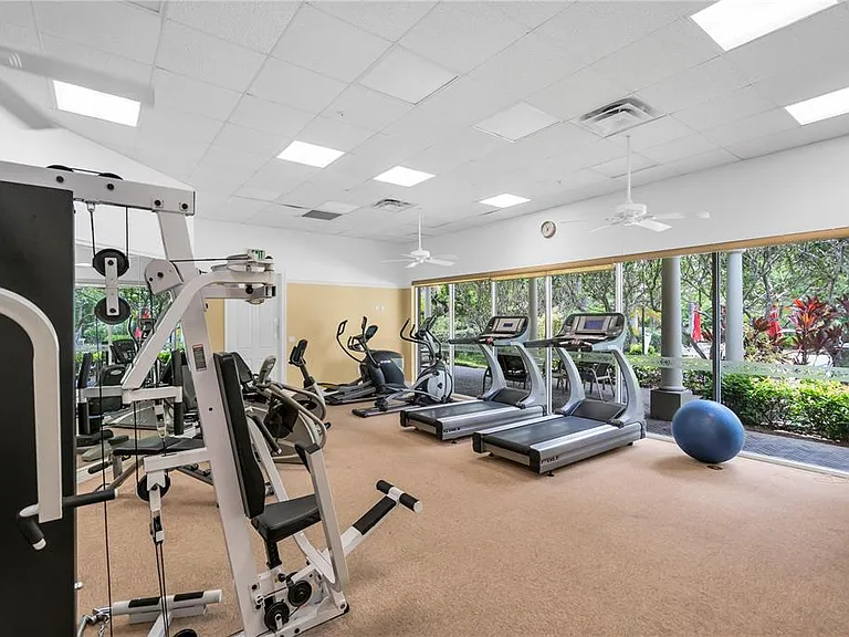 5204 Bouchard Cir #102 — Photo 36