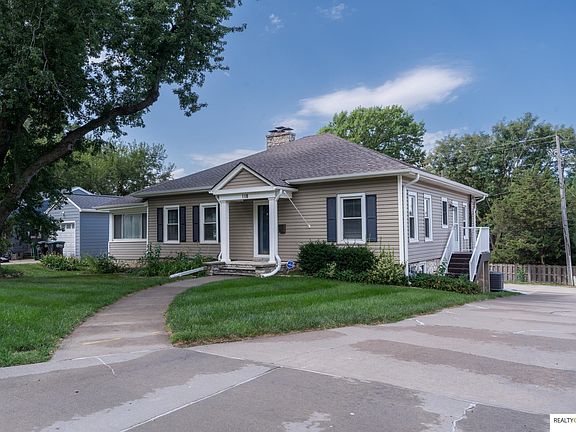 2nd image of 118 S 69th St