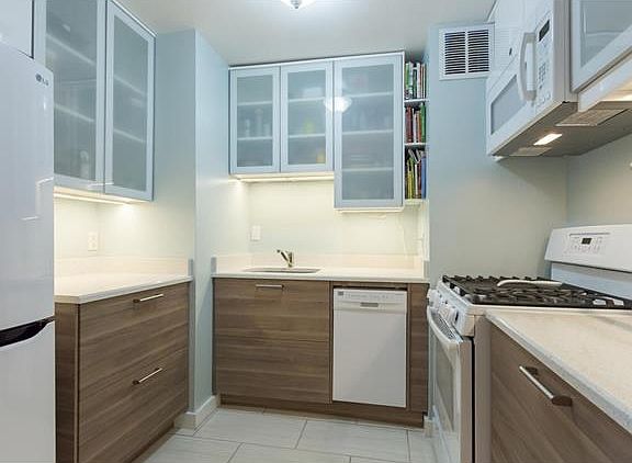 2nd image of 395 Westchester Ave APT 1A