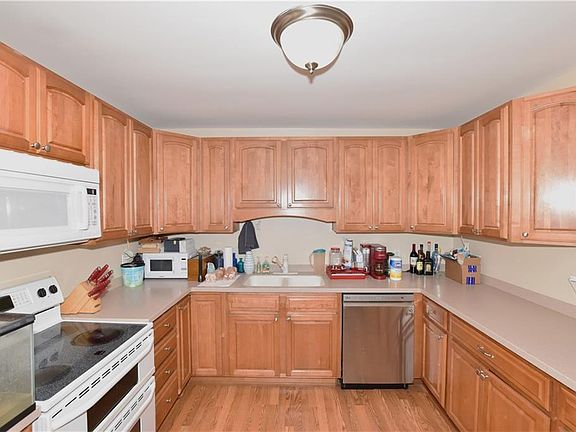 2nd image of 729 De Laura Ln