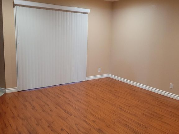 3rd image of 4655 Nicol Cmn APT 111