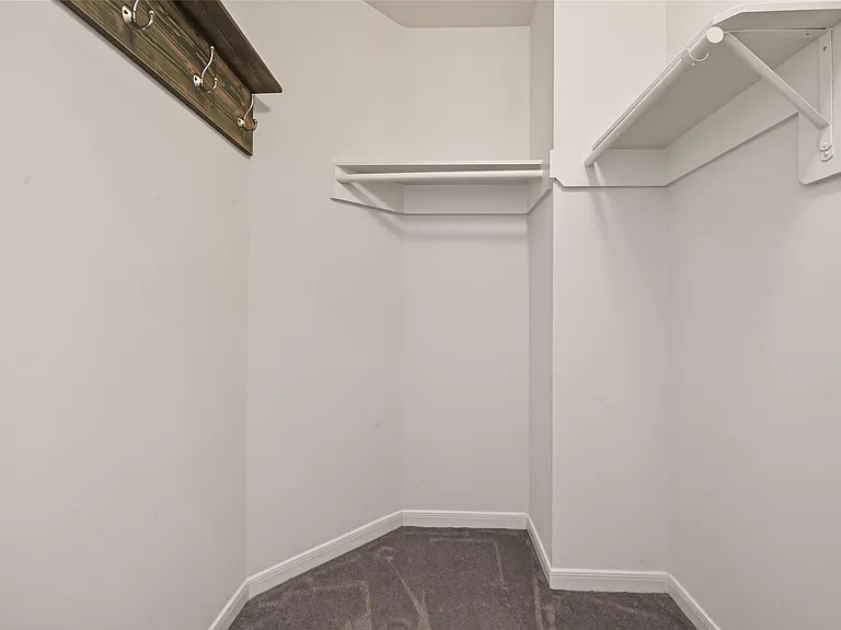 22411 Kendall Shay Ct — Photo 34