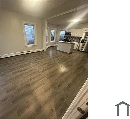 3 bed, 1200 sqft, $2,200 — Photo 4