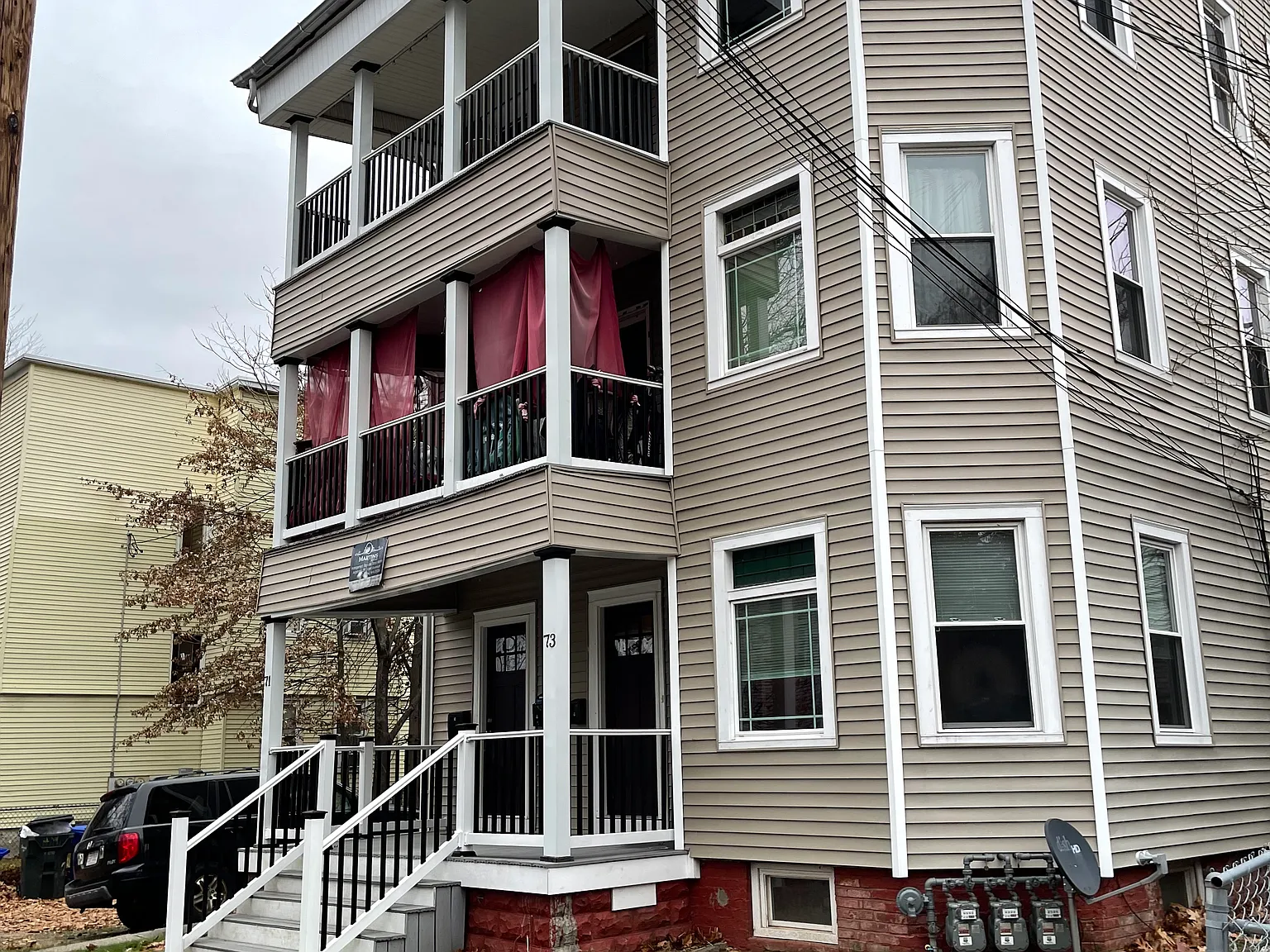 4 bed, 1350 sqft, $2,050 — Photo 1