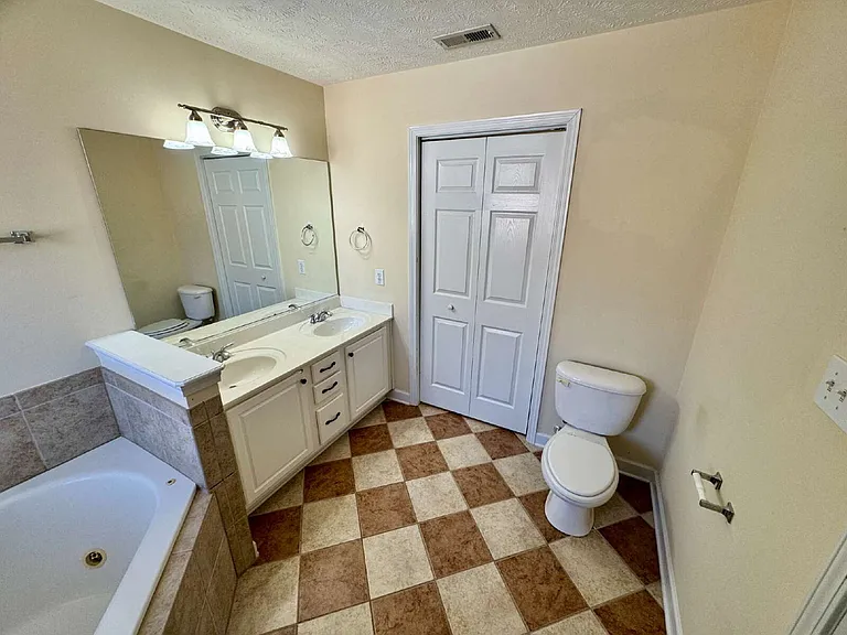1750 Renwick Dr #202 — Photo 13