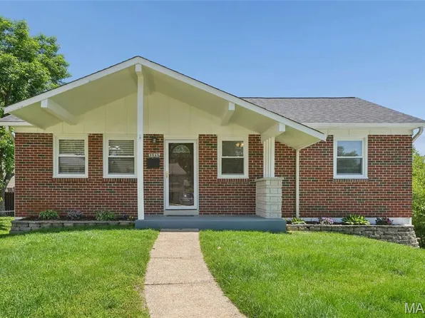 9668 Amona Ct, Saint Louis, MO 63123