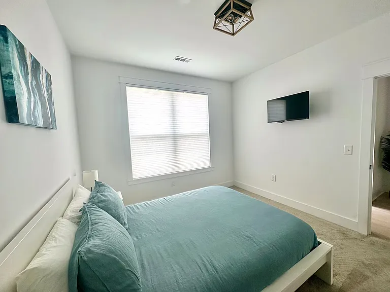 1108 Lenore St — Photo 50