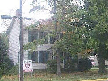 2nd image of 402 S Main St
