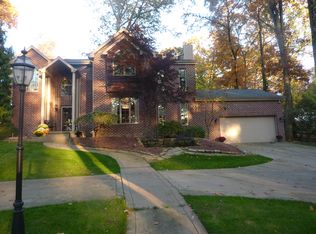 141 Lakeshore Dr, Butler, PA 16001