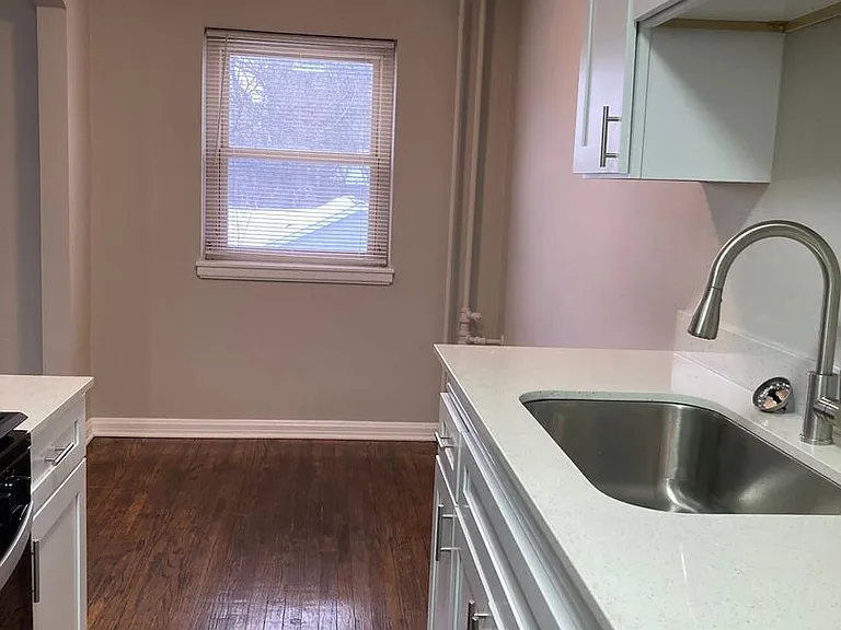 Flats at West End — Photo 10
