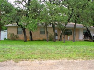 105 Kathyleen Ln, Kerrville, TX 78028
