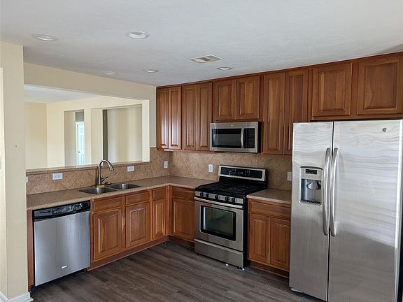 4th image of 3019 Beacon Grove St