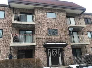 5404 Chateau APT 6, Rolling Meadows, IL 60008