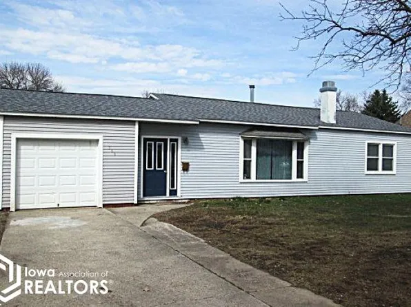 711 1st St NE, Belmond, IA 50421