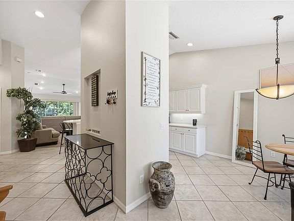 5th image of 5629 Key Largo Ct #B-06