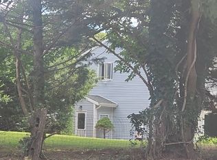 2 Fanwood Pl, Huntington Station, NY 11746
