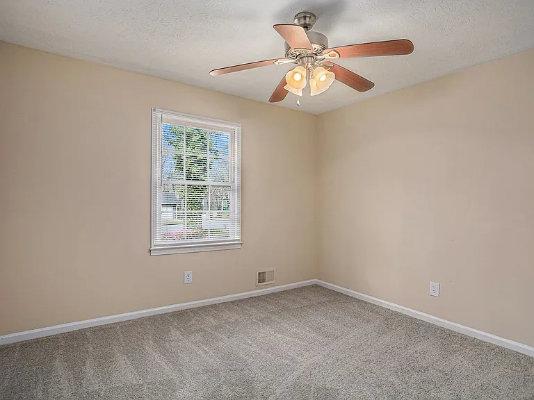 6276 Cathedral Ln — Photo 11