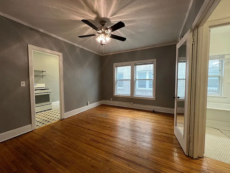 Oakview Apartments — Photo 16
