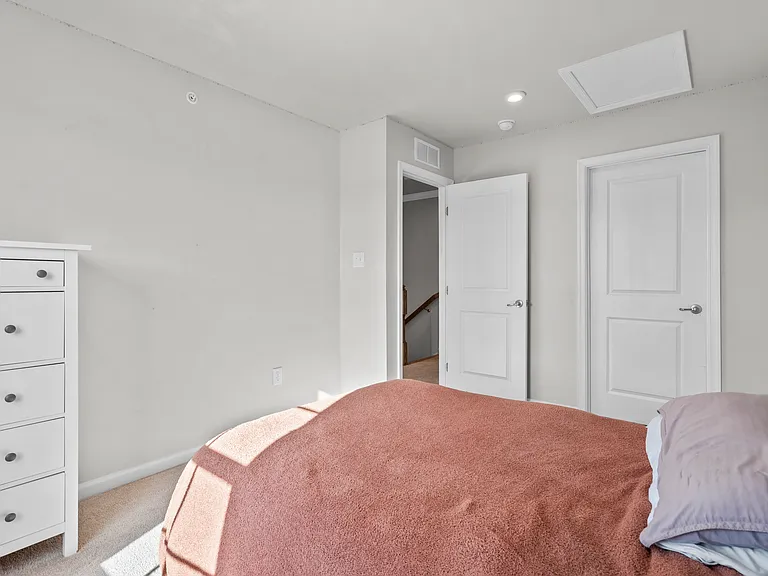 204 Station Dr — Photo 25