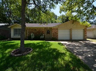 13607 Runney Meade Dr, Sugar Land, TX 77498