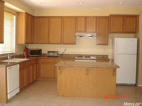 2nd image of 841 Windsong Dr