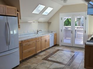 1073 41st St, Emeryville, CA