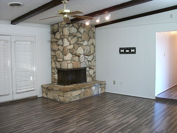 2nd image of 4304 Greenbriar Dr