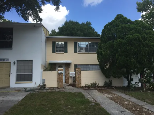 10048 N 52nd St, Temple Terrace, FL 33617